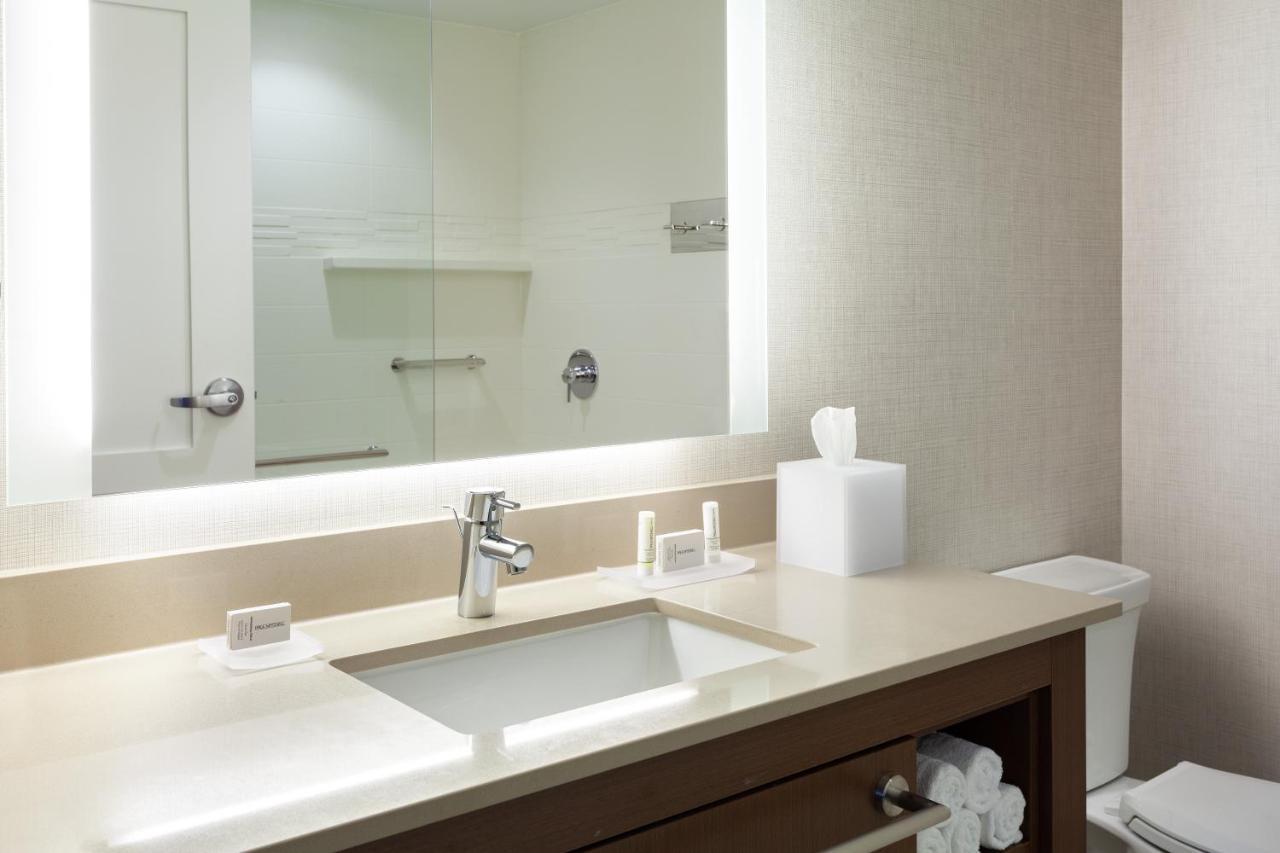 Hotel By Marriott At Millenia 3*