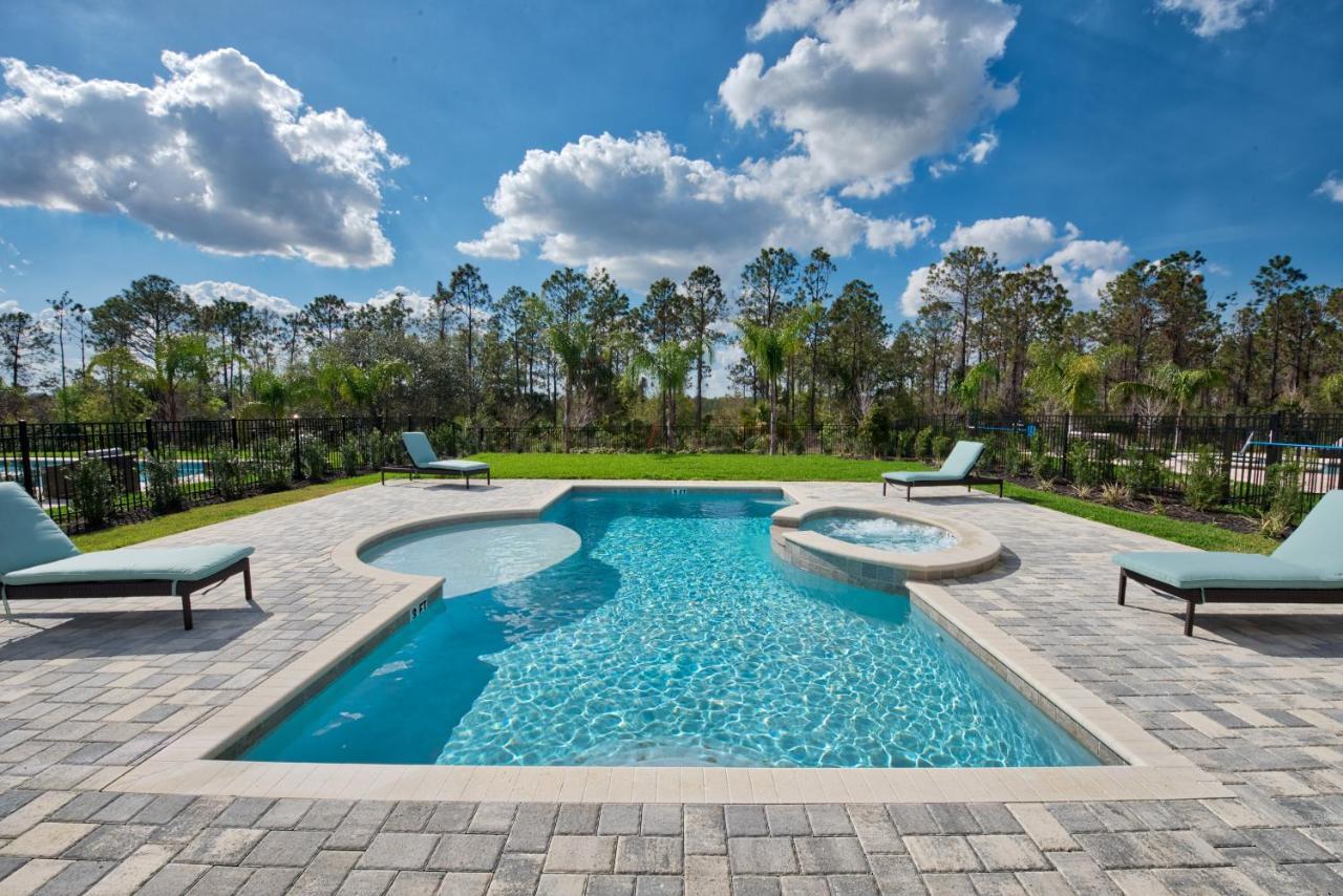 Holiday home Chic With Private Pool Near World By Rentyl - 7706f *