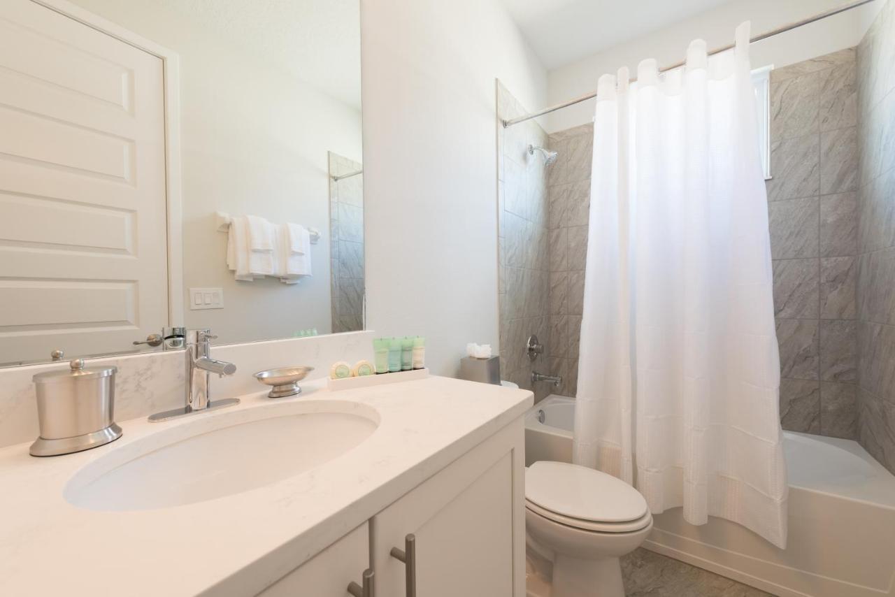 Chic With Private Pool Near World By Rentyl - 7706f * Orlando