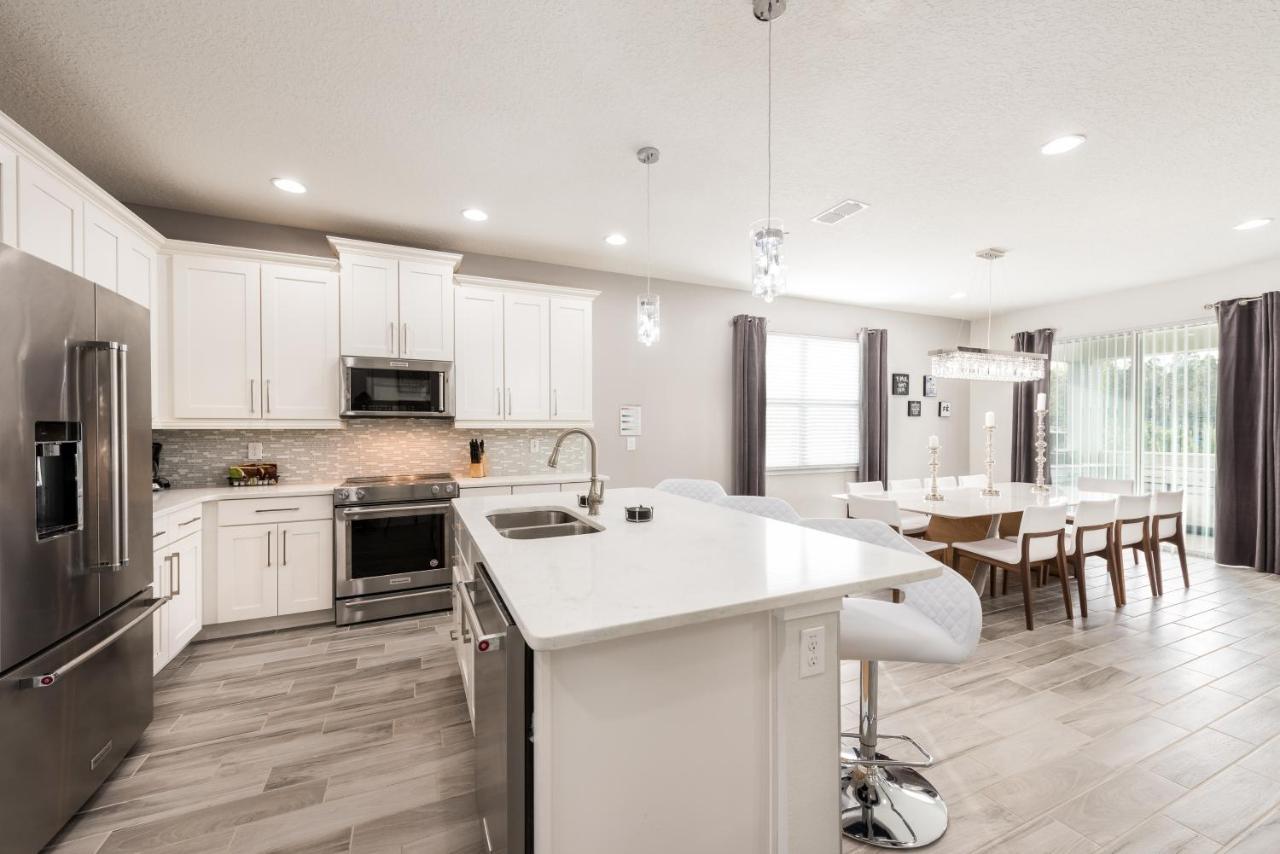 Striking With Games & Outdoor Kitchen Near By Rentyl - 7742f *