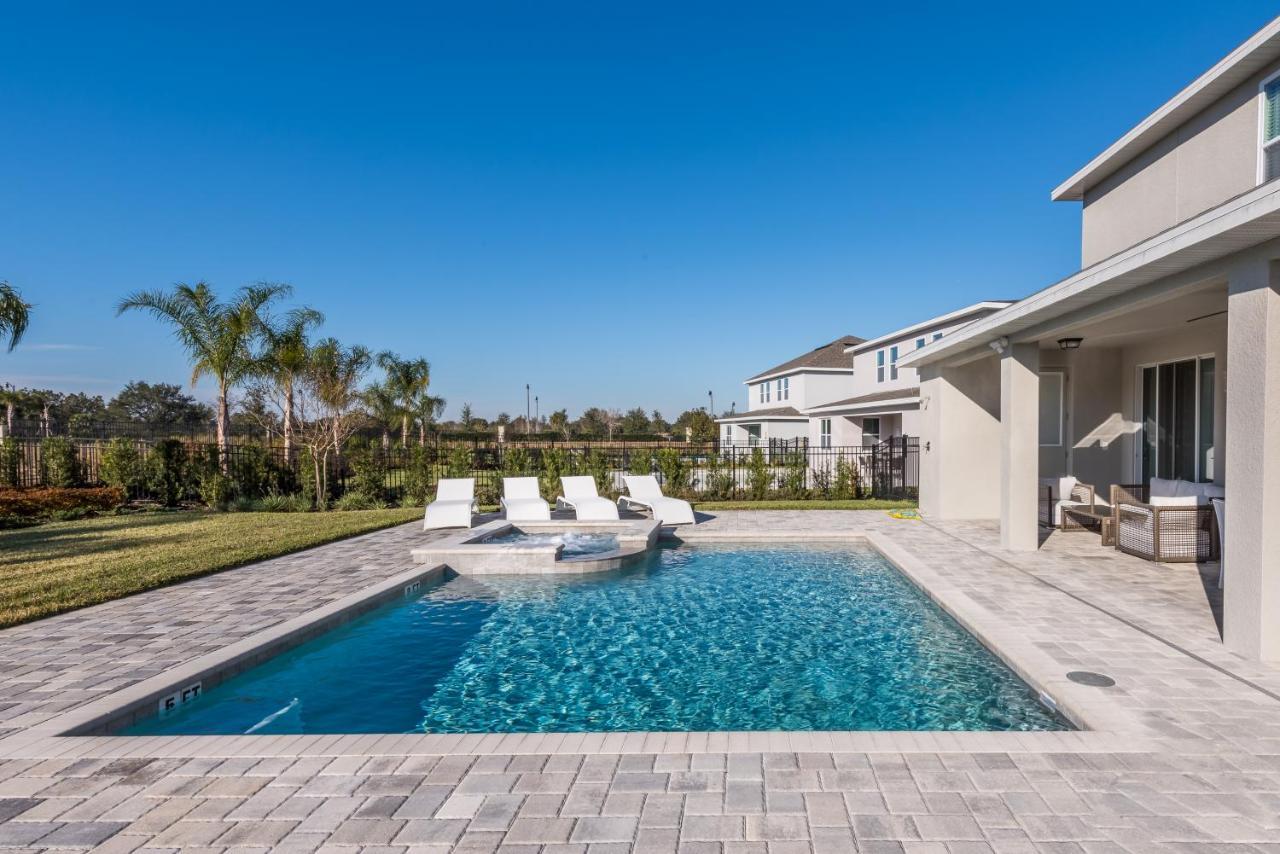 Striking With Games & Outdoor Kitchen Near By Rentyl - 7742f Holiday home Orlando