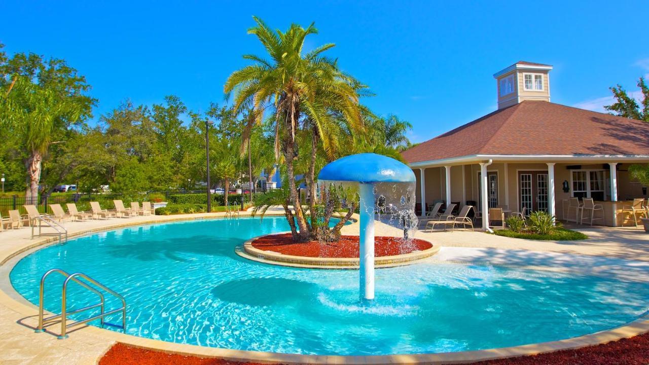 Derby Townhome At Lucaya Near Villa
