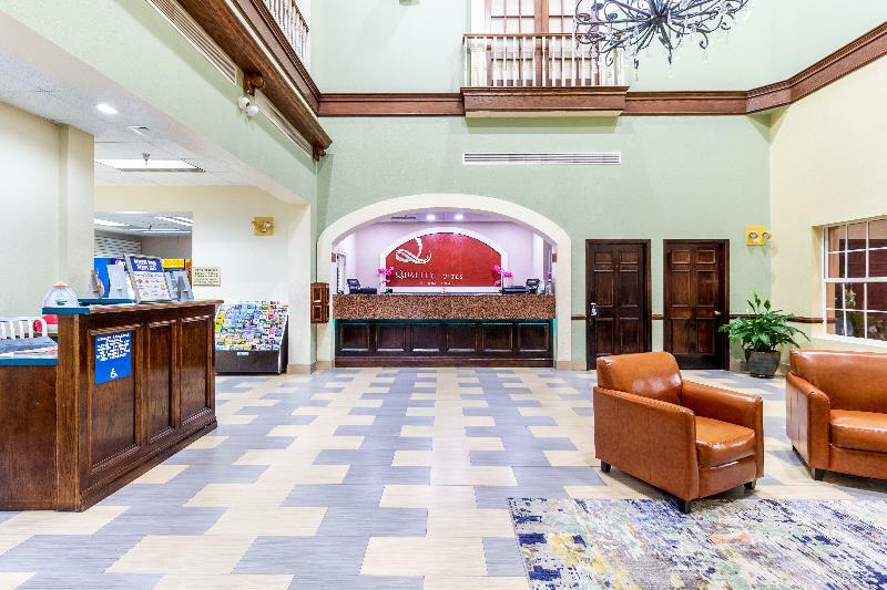 Daskk Near Universal Blvd, Ascend Collection Hotel 3*