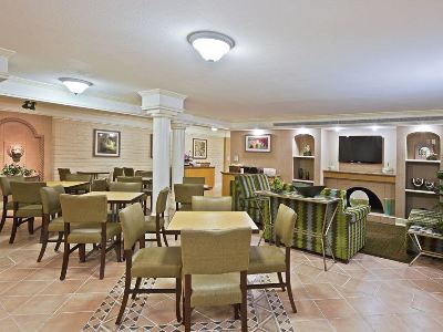 La Quinta By Wyndham Airport West Hotel 3*