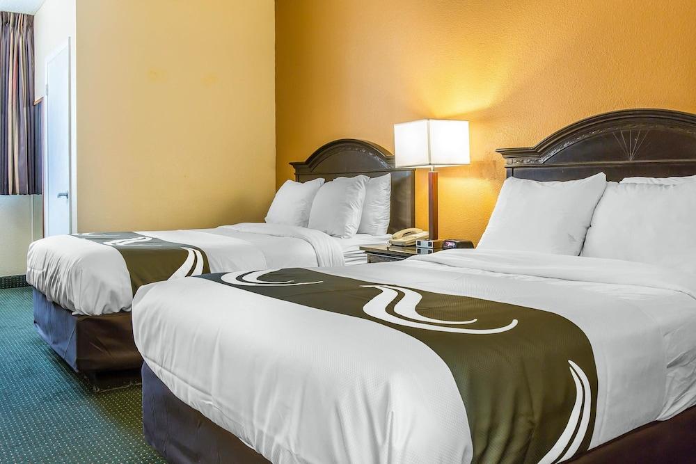Daskk Near Universal Blvd, Ascend Collection Hotel 3*