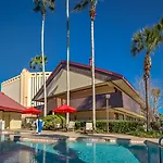 Clarion Inn & Suites At International Drive