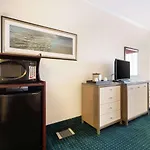 Econo Lodge Winter Haven Chain Of Lakes