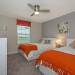 Lovely Townhouse 4Beds 3Bath Pool 18 Min From Disney