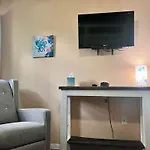 Brand New Oasis Home 10 Minute Drive To Disney World