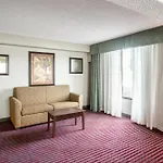 Lakeland Hotel