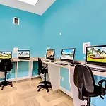 6Br Resort Home Near Disney - With Private Pool Hot Tub And Games Room