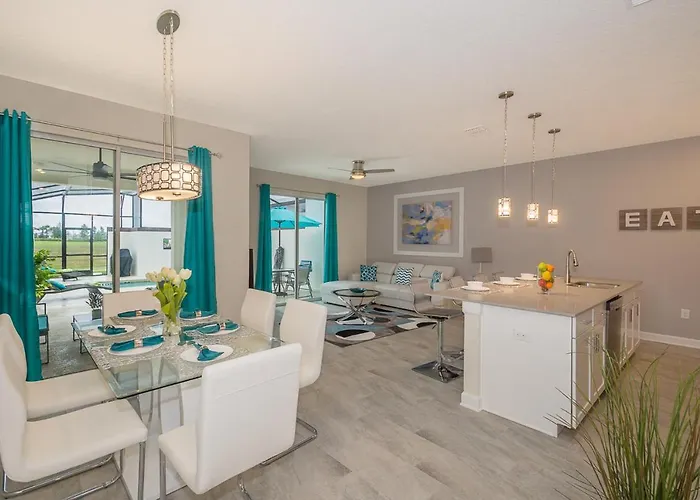 Lovely Townhouse 4Beds 3Bath Pool 18 Min From Disney