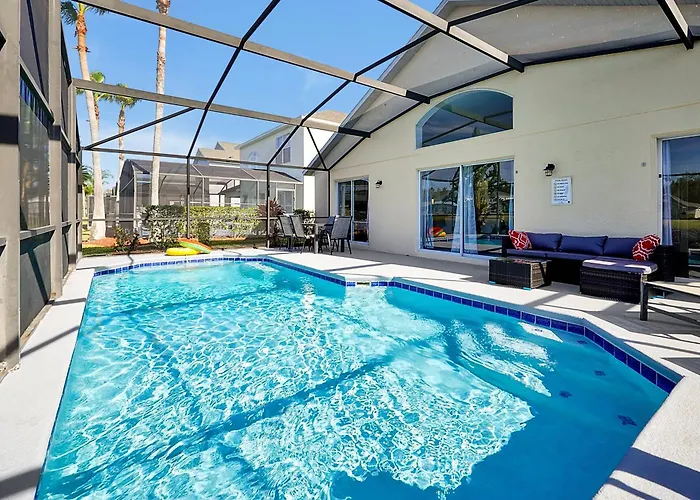 Lake Berkley Home: Pool, Lakefront & Near Disney