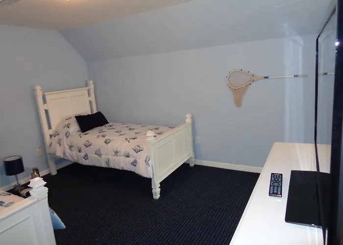 Runaway Beach Club Apartments