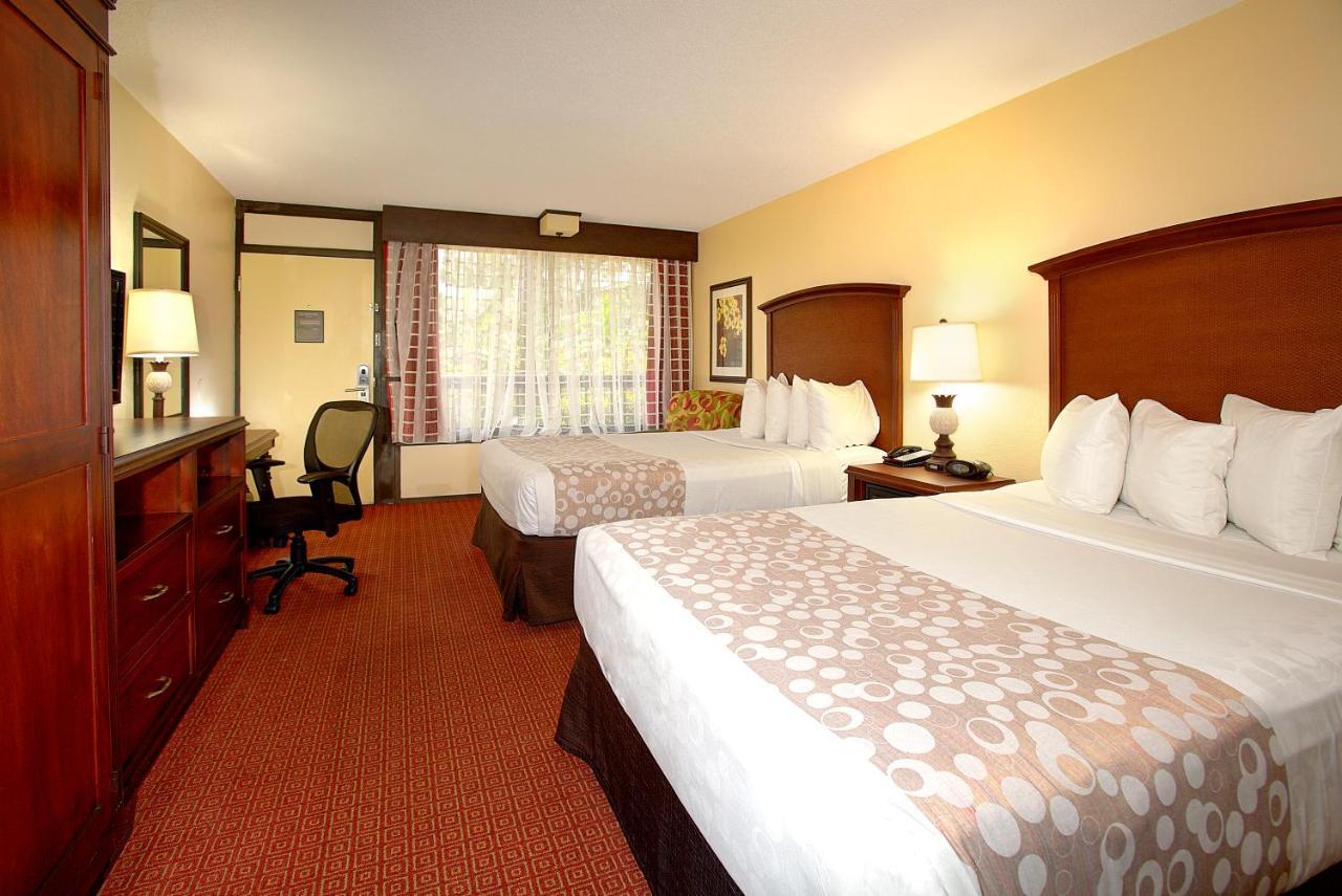 Clarion & At International Drive Hotel