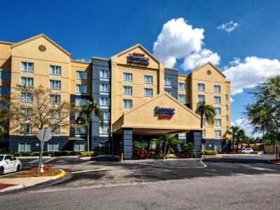 Hotel Fairfield And By Marriott Near Universal Orlando