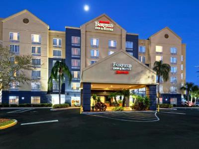 Hotel Fairfield And By Marriott Near Universal