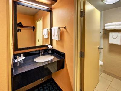 Hotel Fairfield And By Marriott Near Universal
