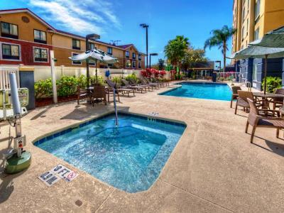 Fairfield And By Marriott Near Universal Hotel Orlando