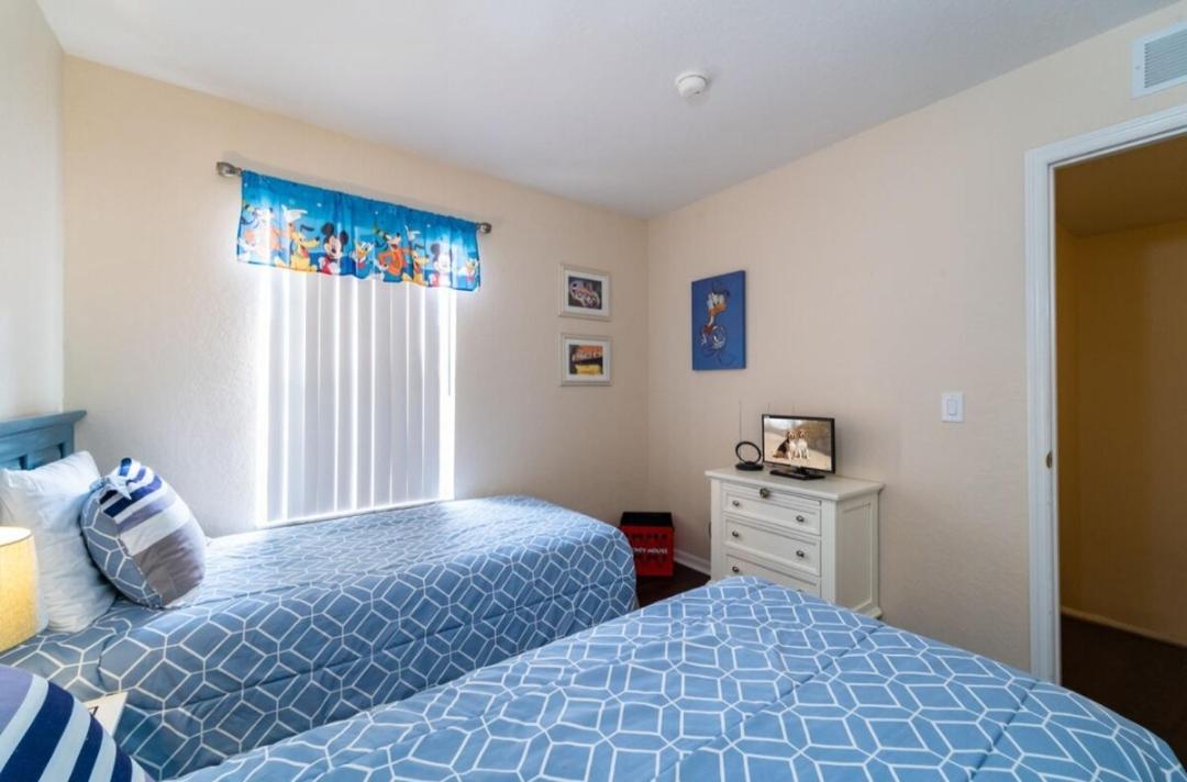 Relaxing Resort, Spacious Pool Near * Davenport