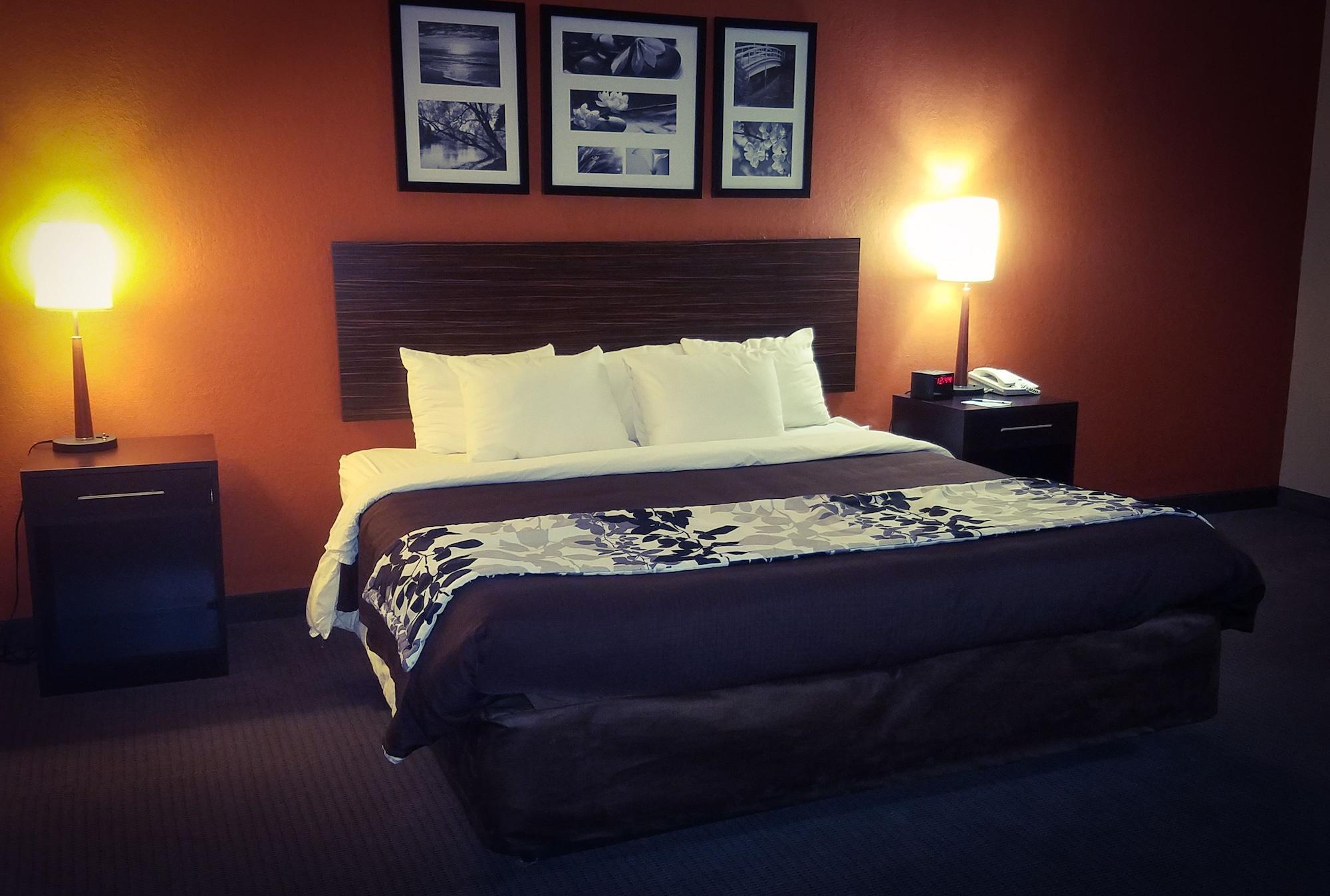 Hotel Clarion Pointe I-4 3*