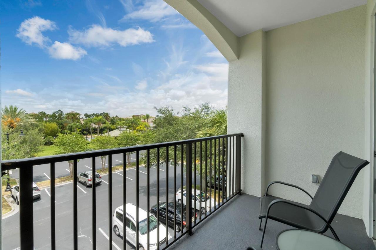 At Universal Boulevard Holiday home