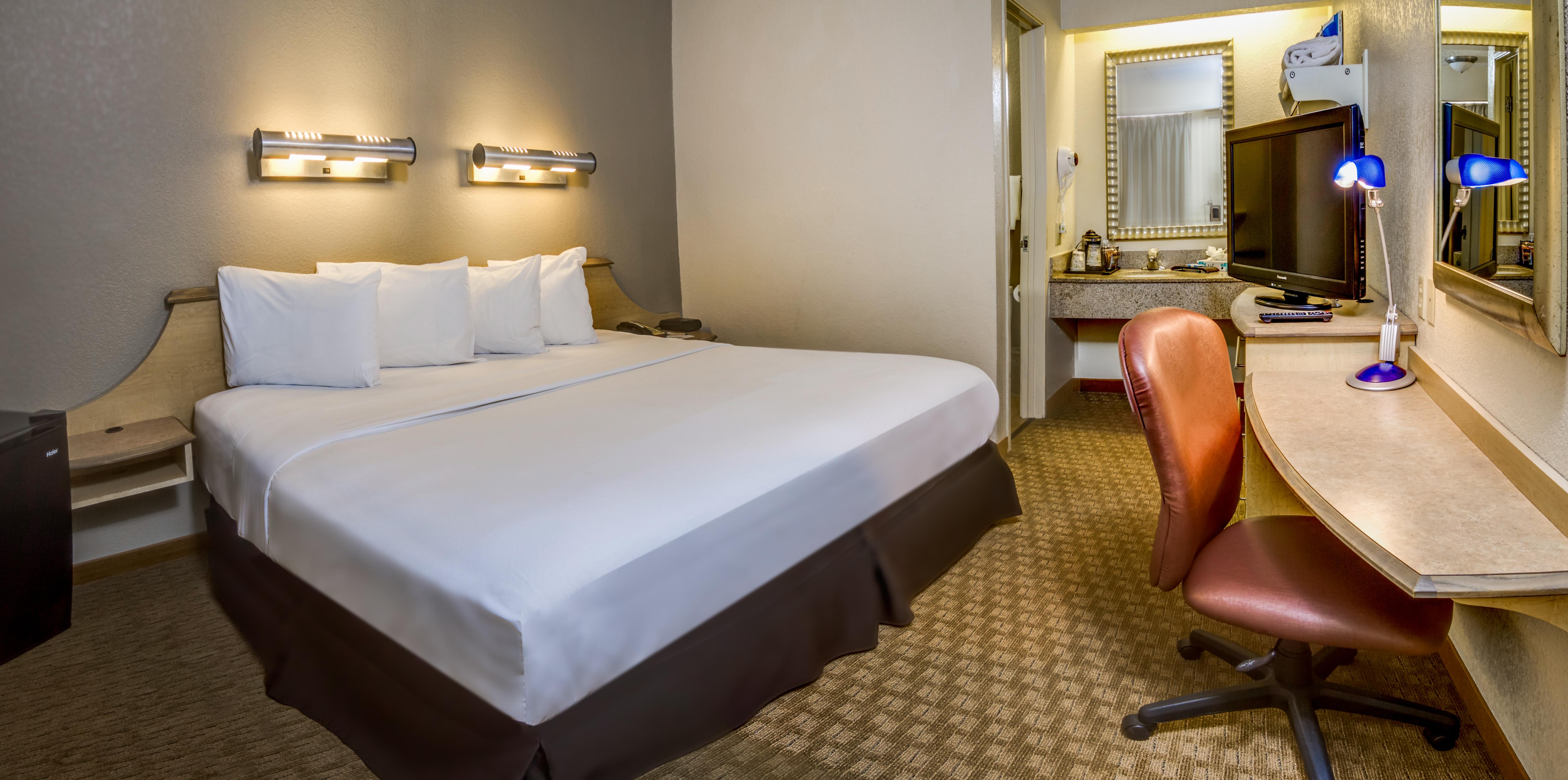 Hotel Clarion & At International Drive