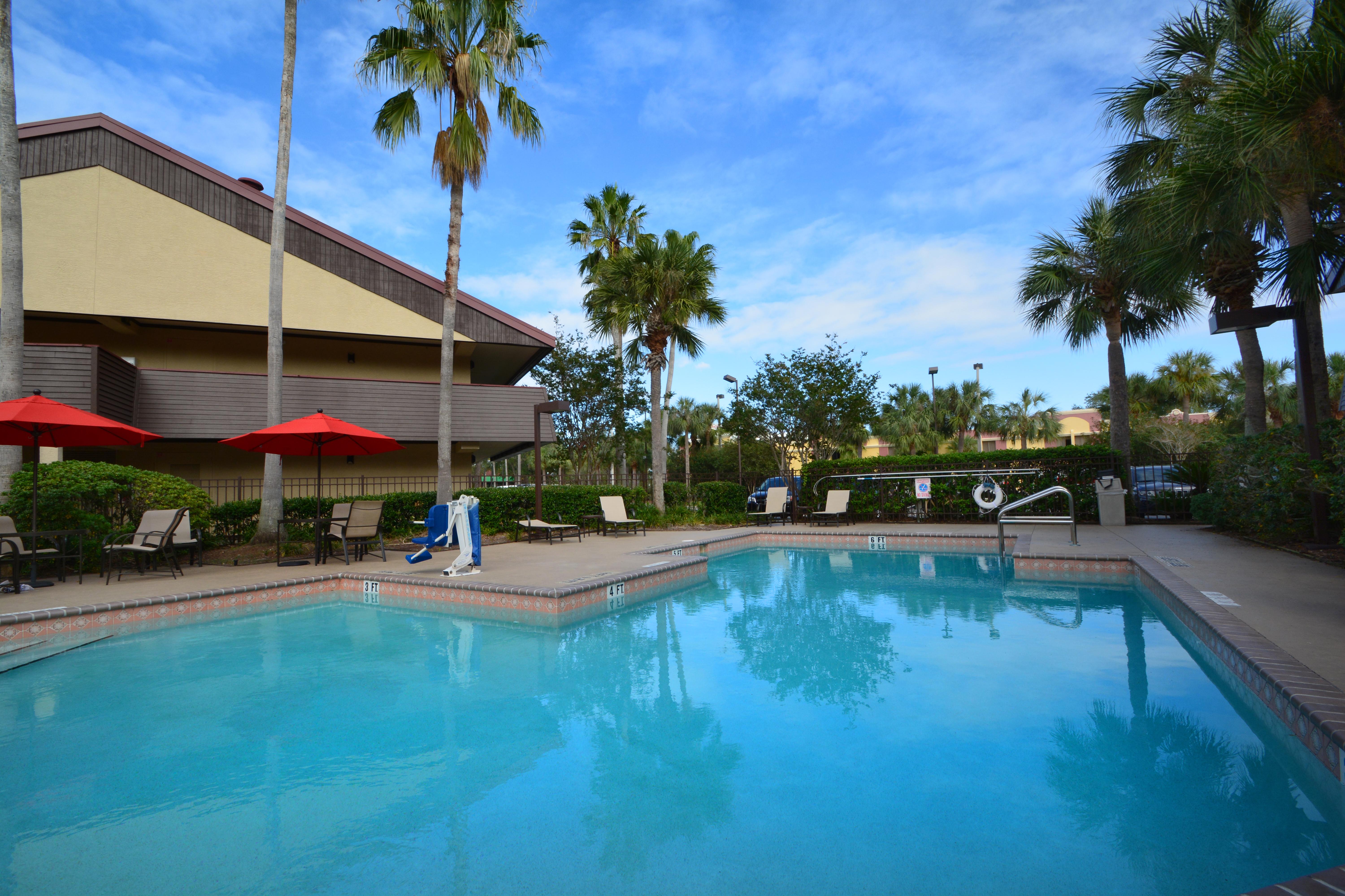 Clarion & At International Drive Hotel 3*
