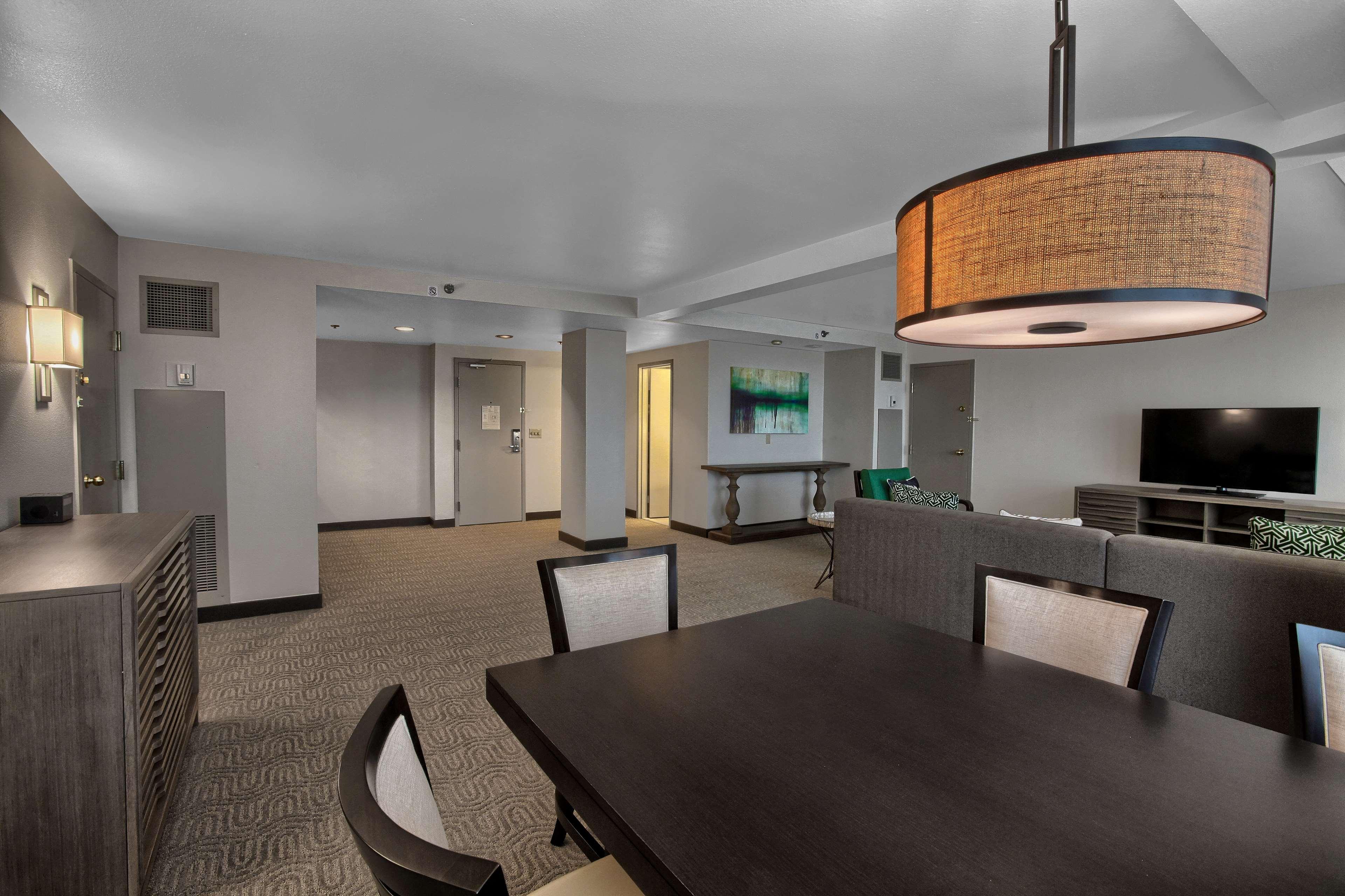 Doubletree By Hilton At The Entrance To Universal 3*