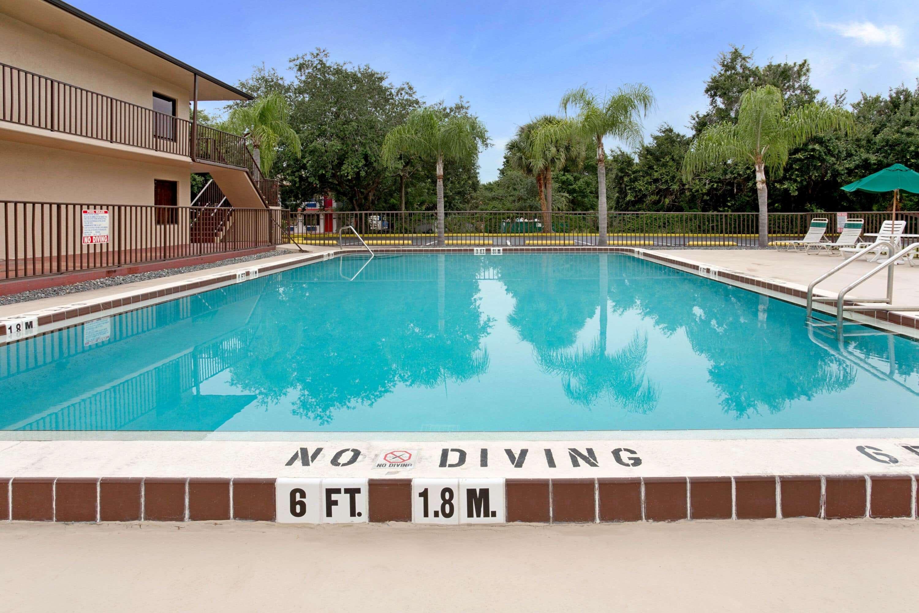 Days By Wyndham West Hotel 2*