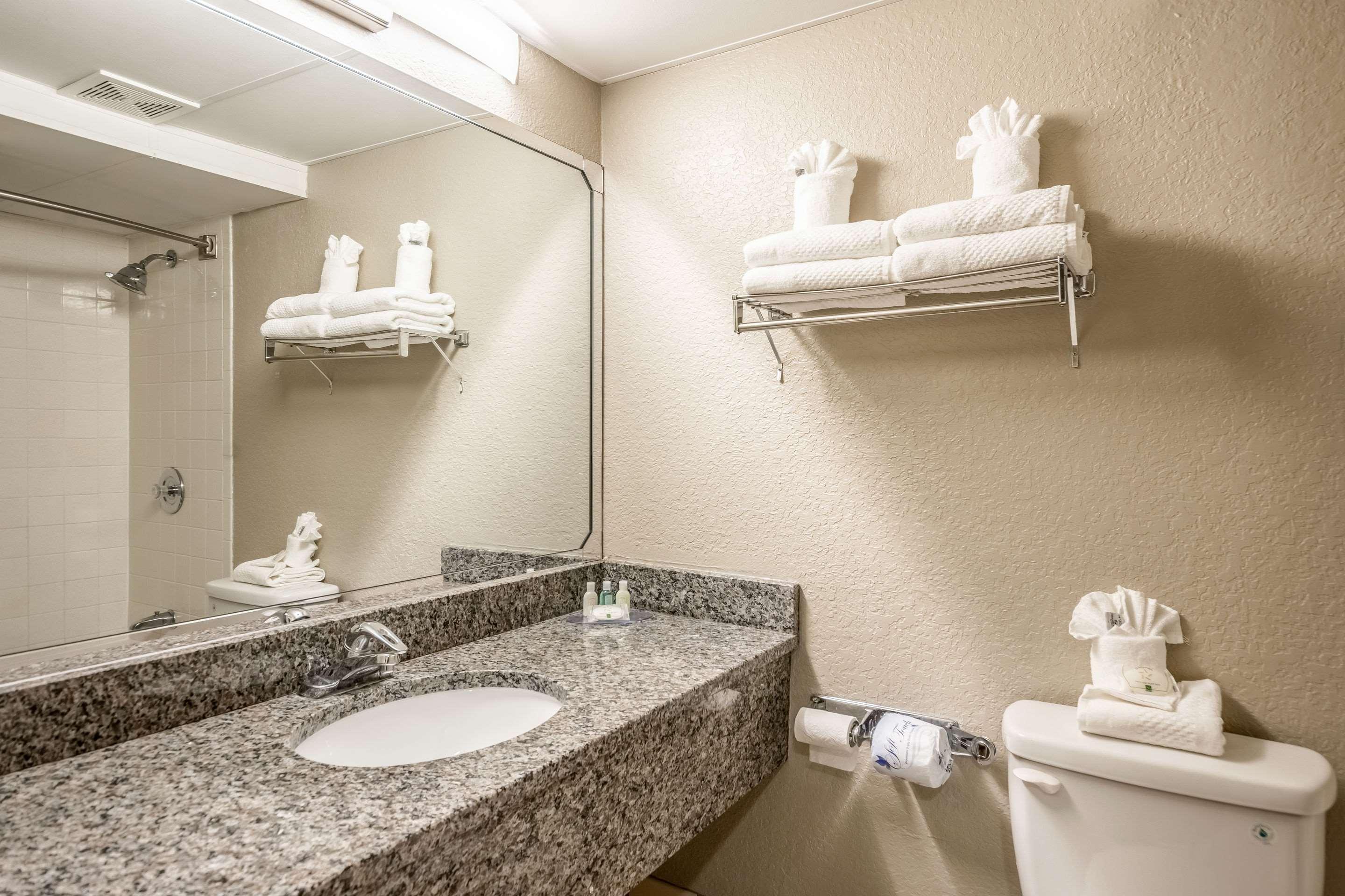Inn Lakeland Hotel