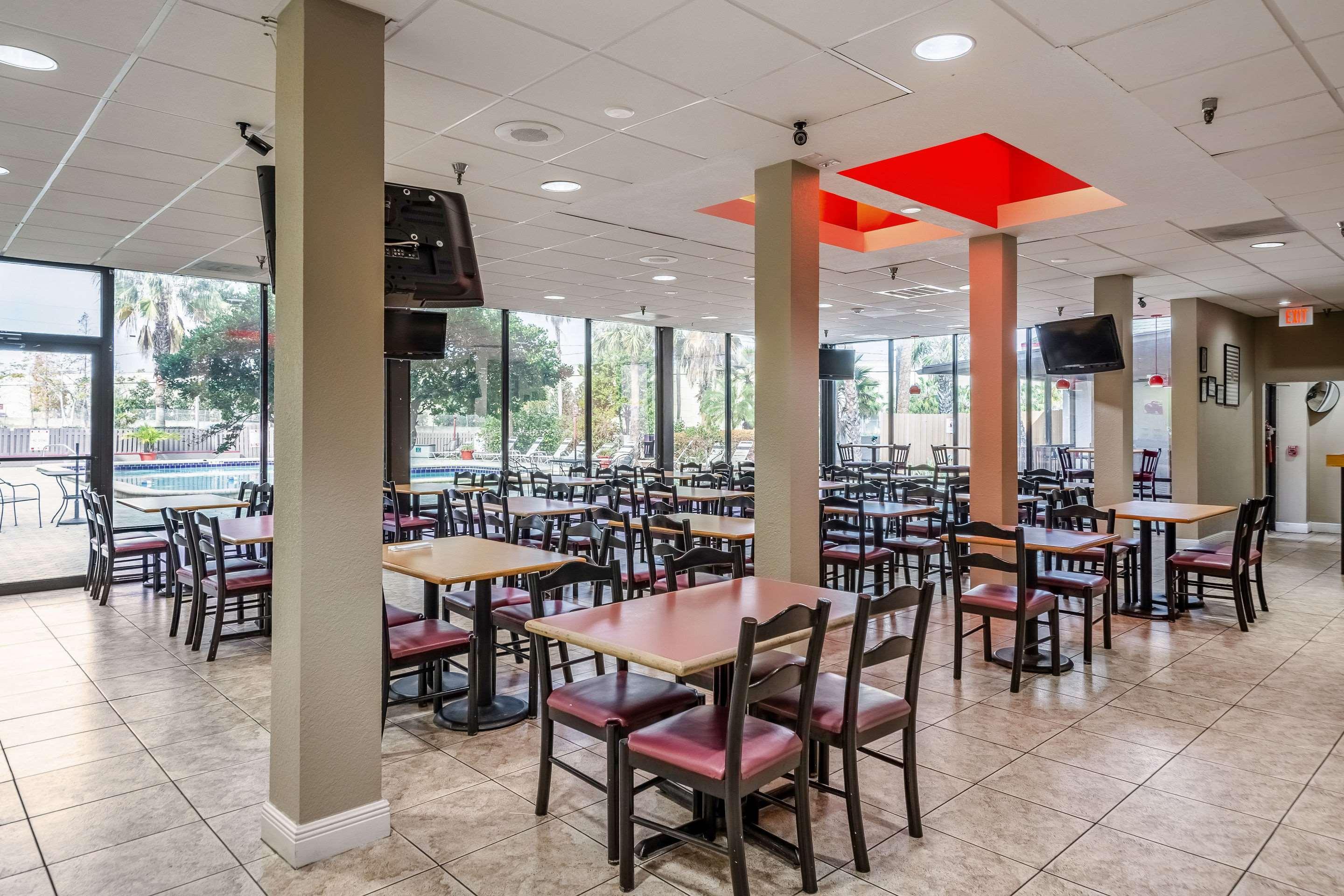 Inn Lakeland Hotel