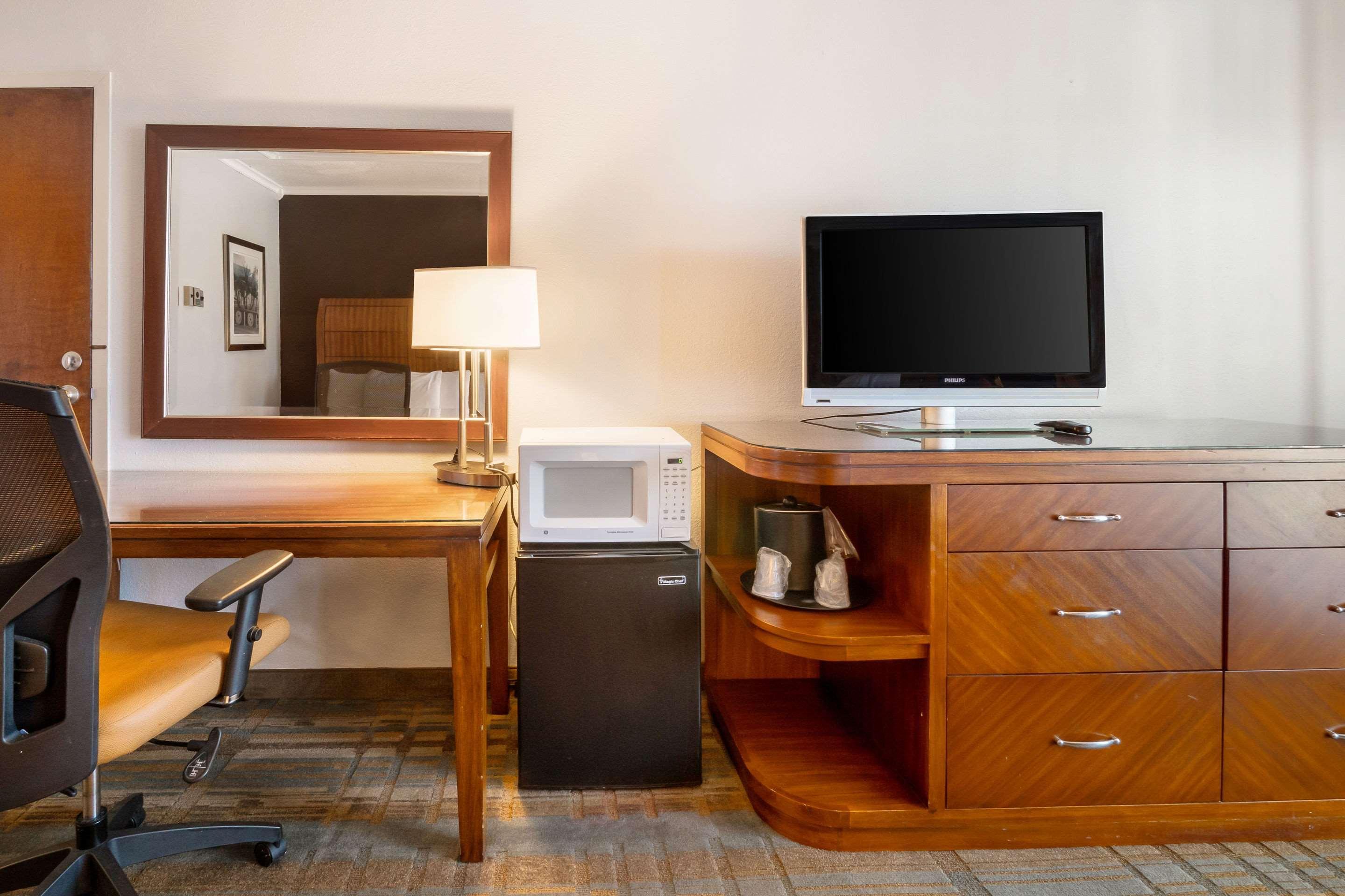 Lodge Econo Chain Of Lakes Winter Haven