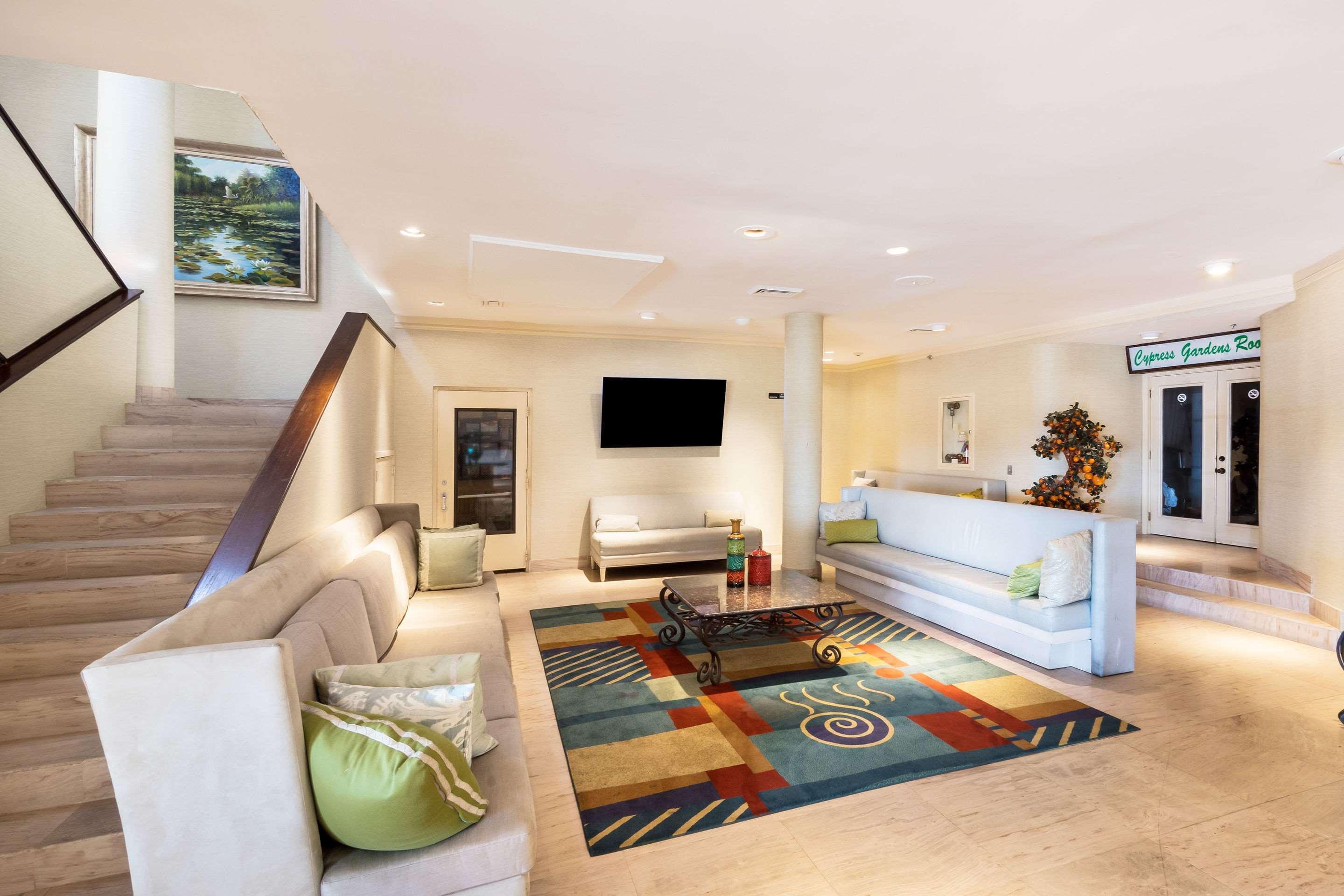 Lodge Econo Chain Of Lakes Winter Haven