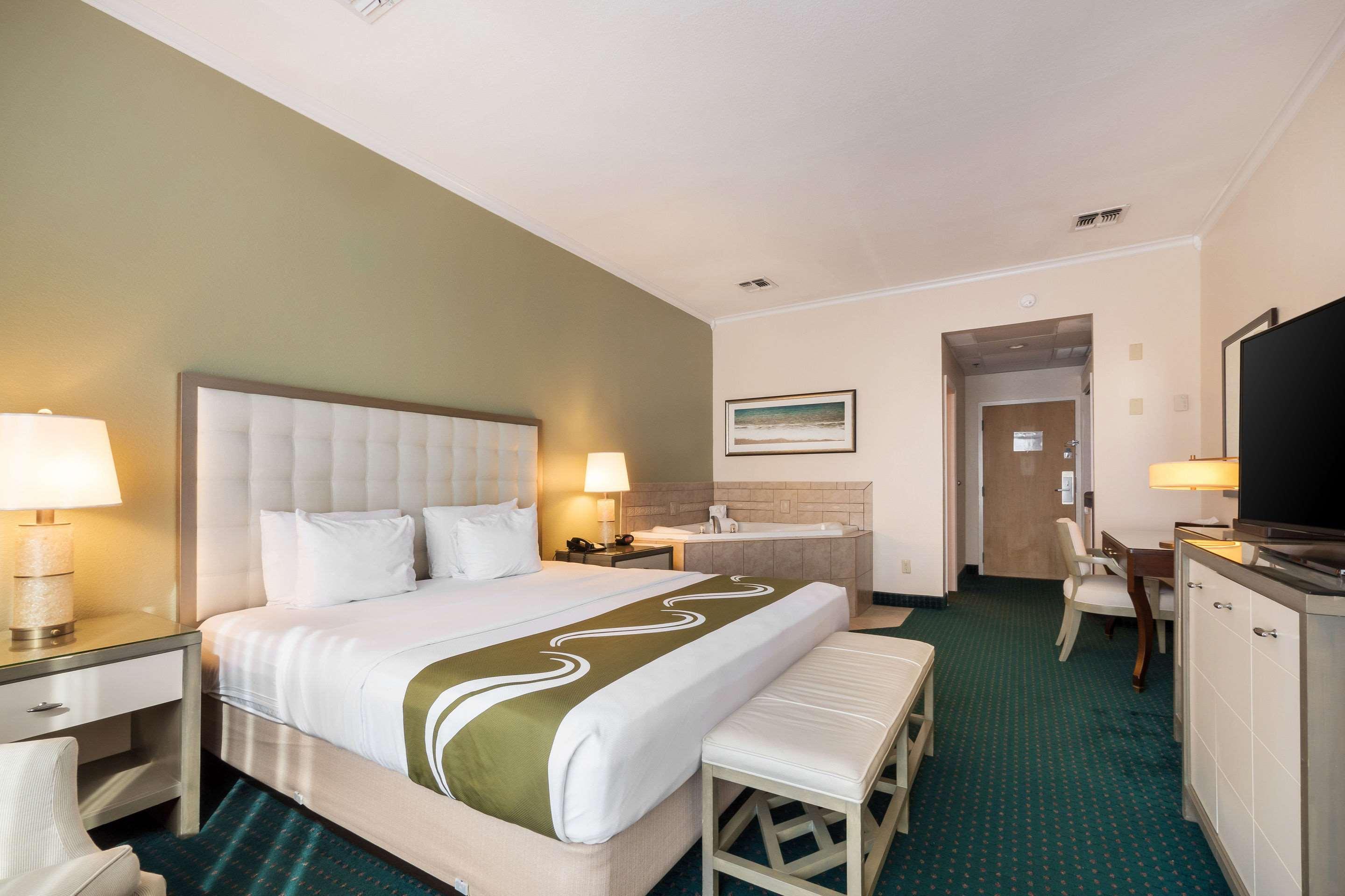 Econo Chain Of Lakes Lodge *