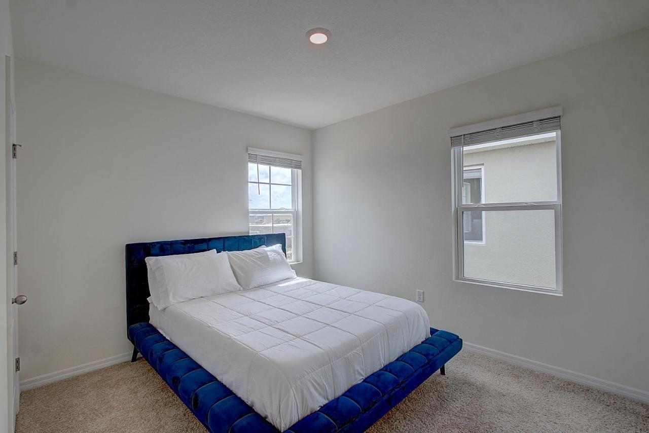 Close To Disney Huge Luxury King Suites/pool/jacuzzi Holiday home Davenport