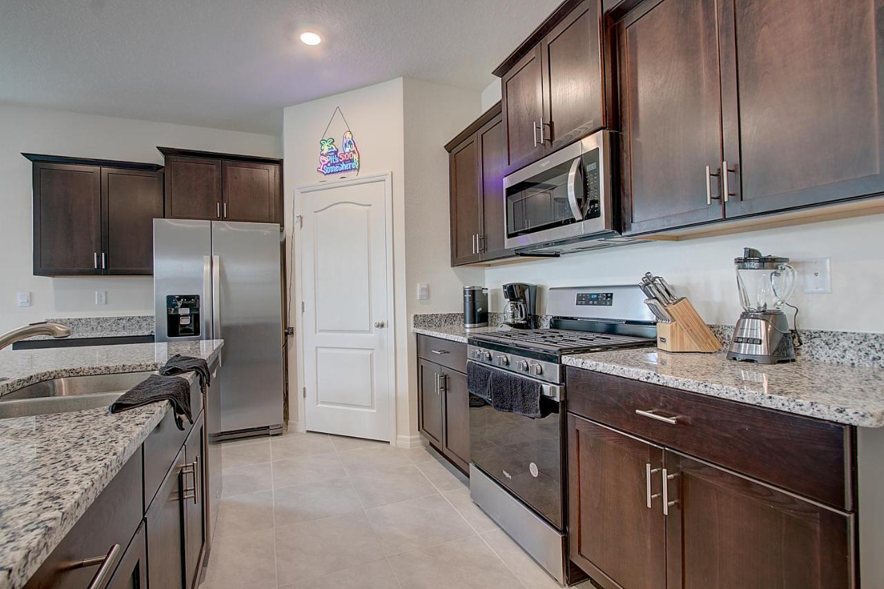 Close To Disney Huge Luxury King Suites/pool/jacuzzi