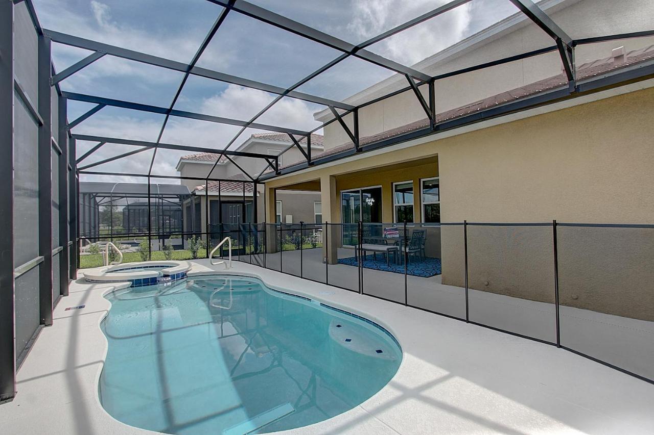 Close To Disney Huge Luxury King Suites/pool/jacuzzi Davenport