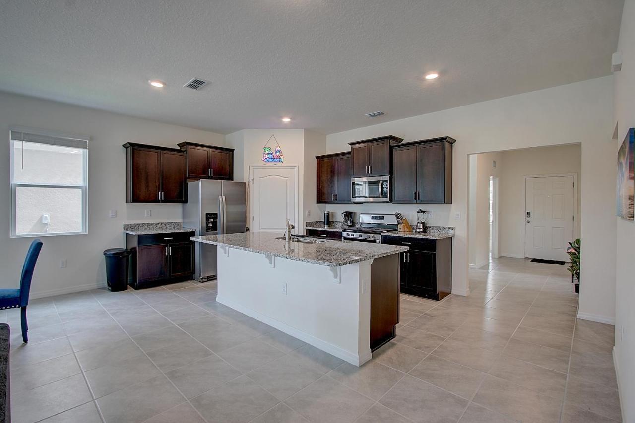 Close To Disney Huge Luxury King Suites/pool/jacuzzi Holiday home *