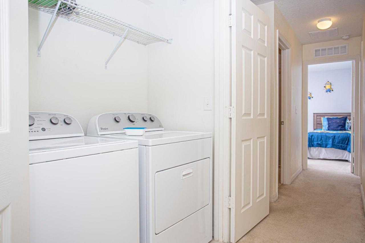 Family Friendly 4 Bedrooms With Gameroom Close To In Compass Bay 5103