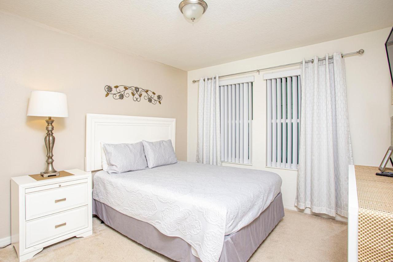 Holiday home Family Friendly 4 Bedrooms With Gameroom Close To In Compass Bay 5103