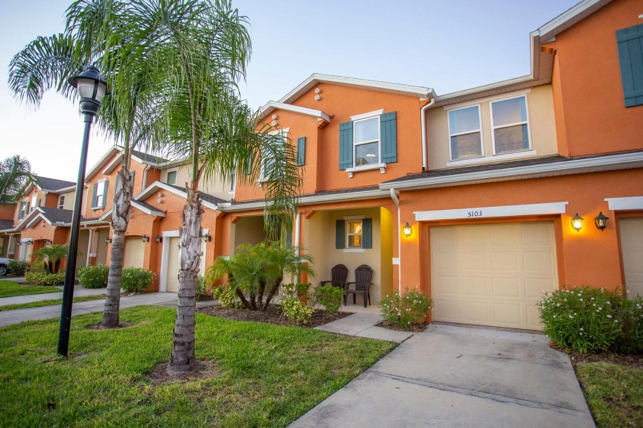 Family Friendly 4 Bedrooms With Gameroom Close To In Compass Bay 5103