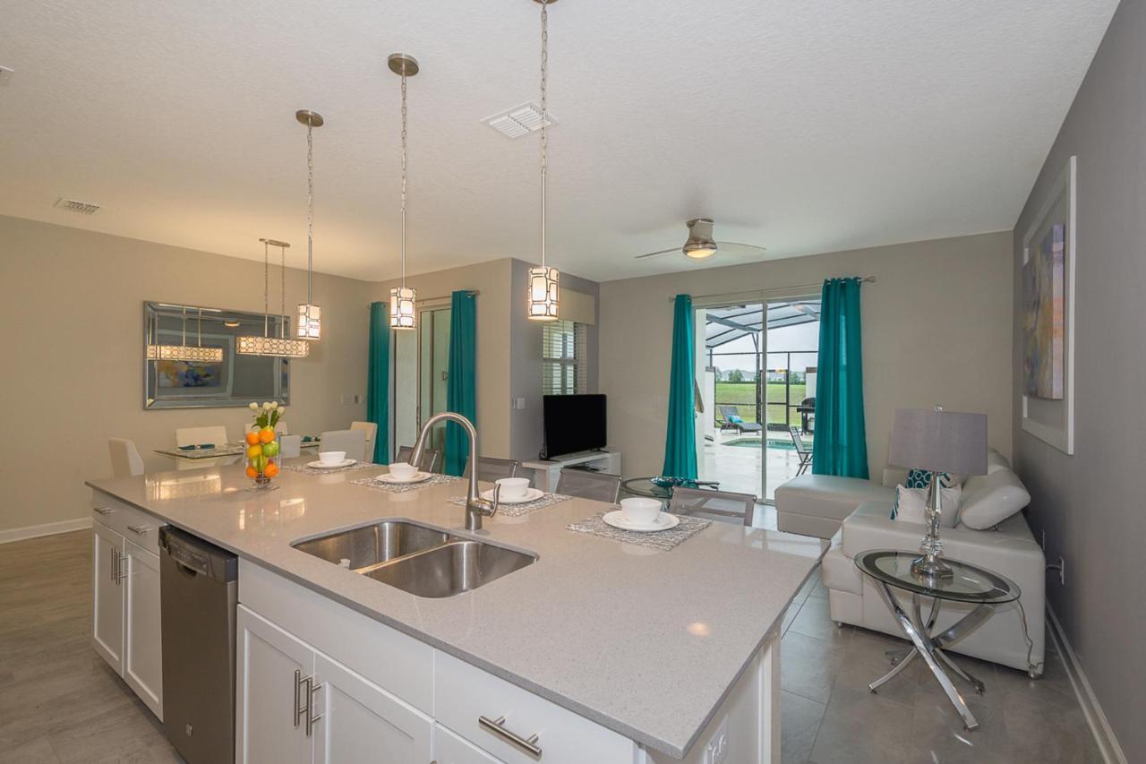 Holiday home Lovely Townhouse 4beds 3bath Pool 18 Min From *