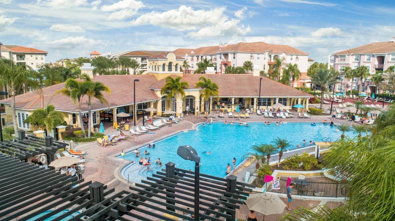 At Universal Boulevard Holiday home