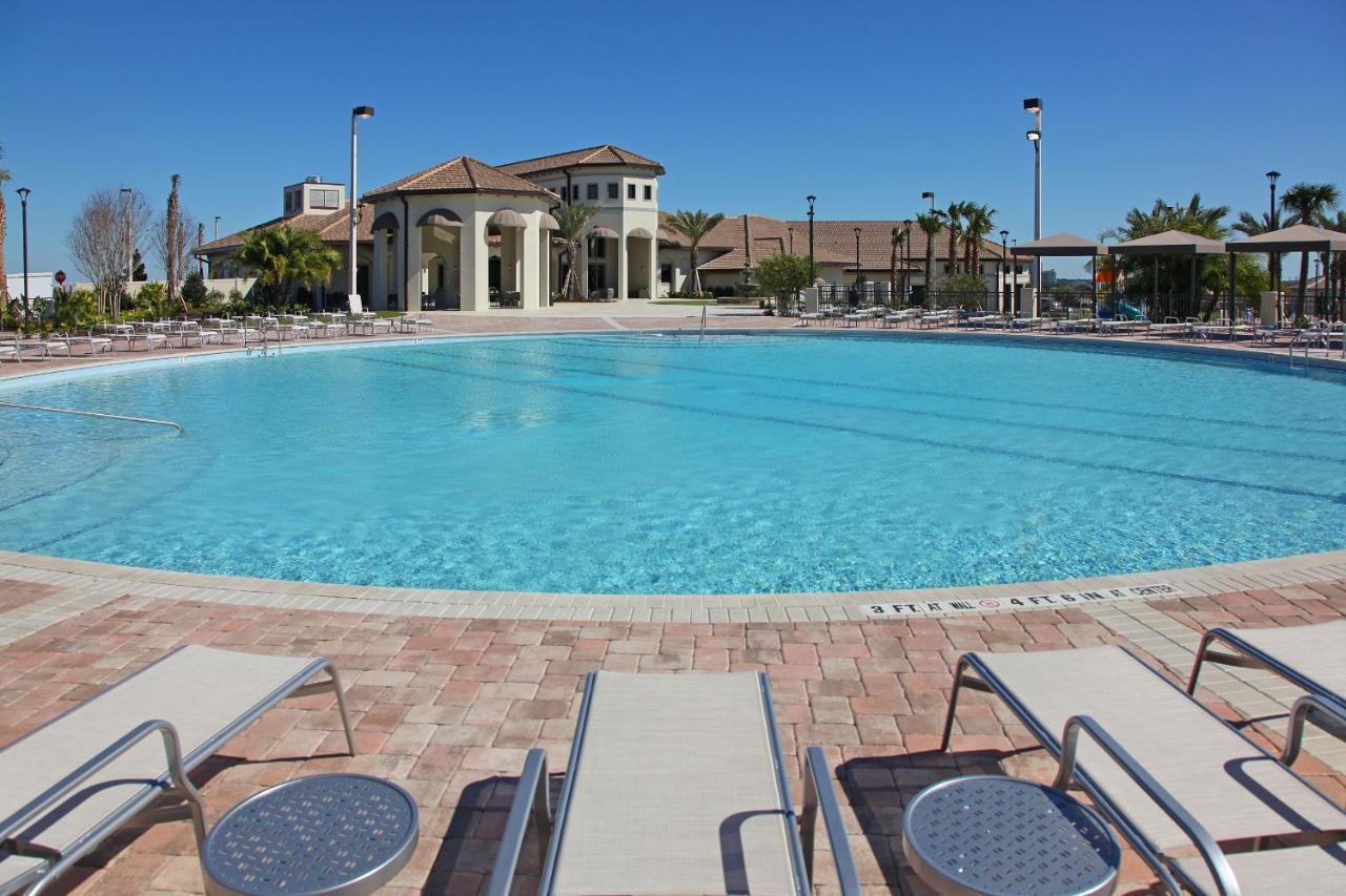 Holiday home Lovely Townhouse 4beds 3bath Pool 18 Min From *