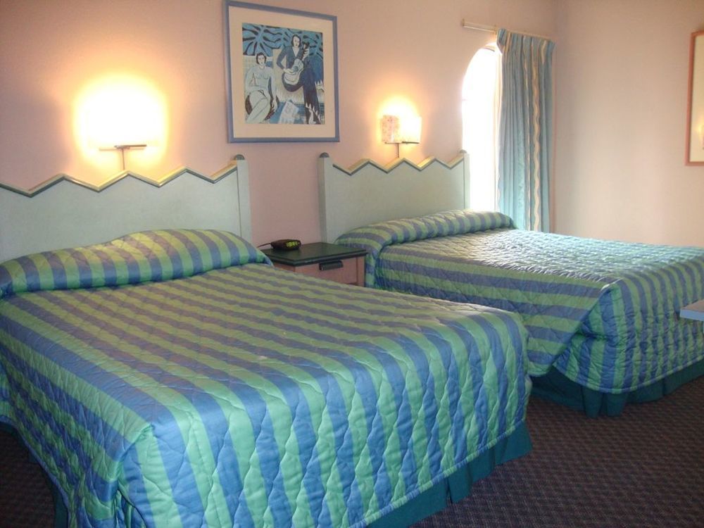 Hotel Shining Light &