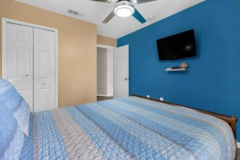 Brand New Oasis 10 Minute Drive To World *