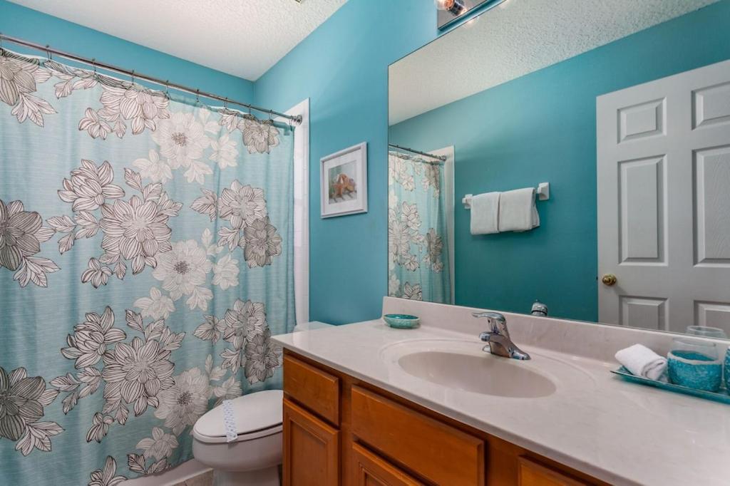 2704 Grand Harbour