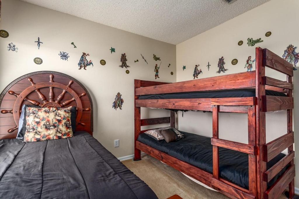 2704 Grand Harbour