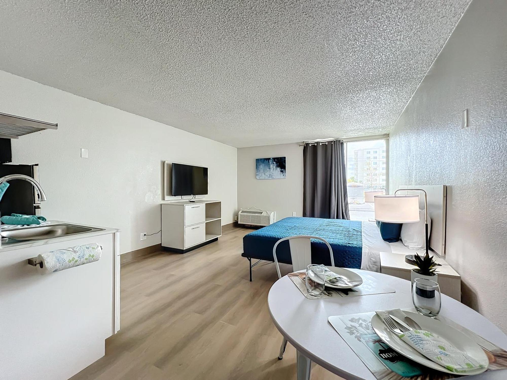 Stayable East Hotel